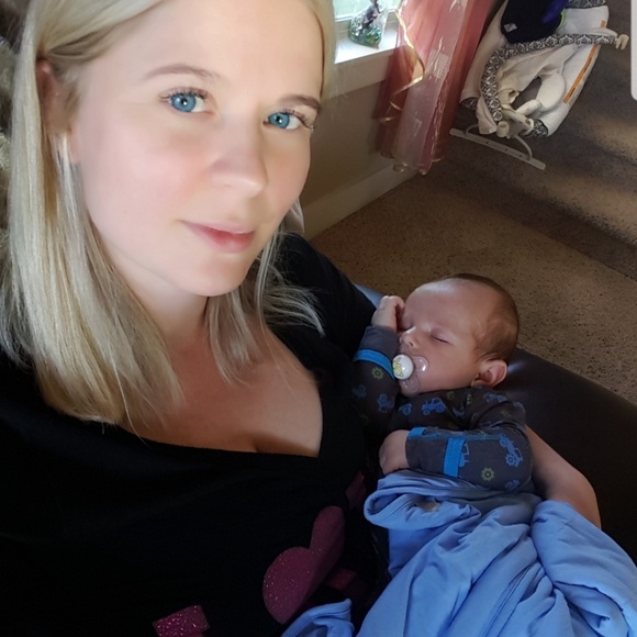 Meet your Posher, Gita - Picture 2 of 2